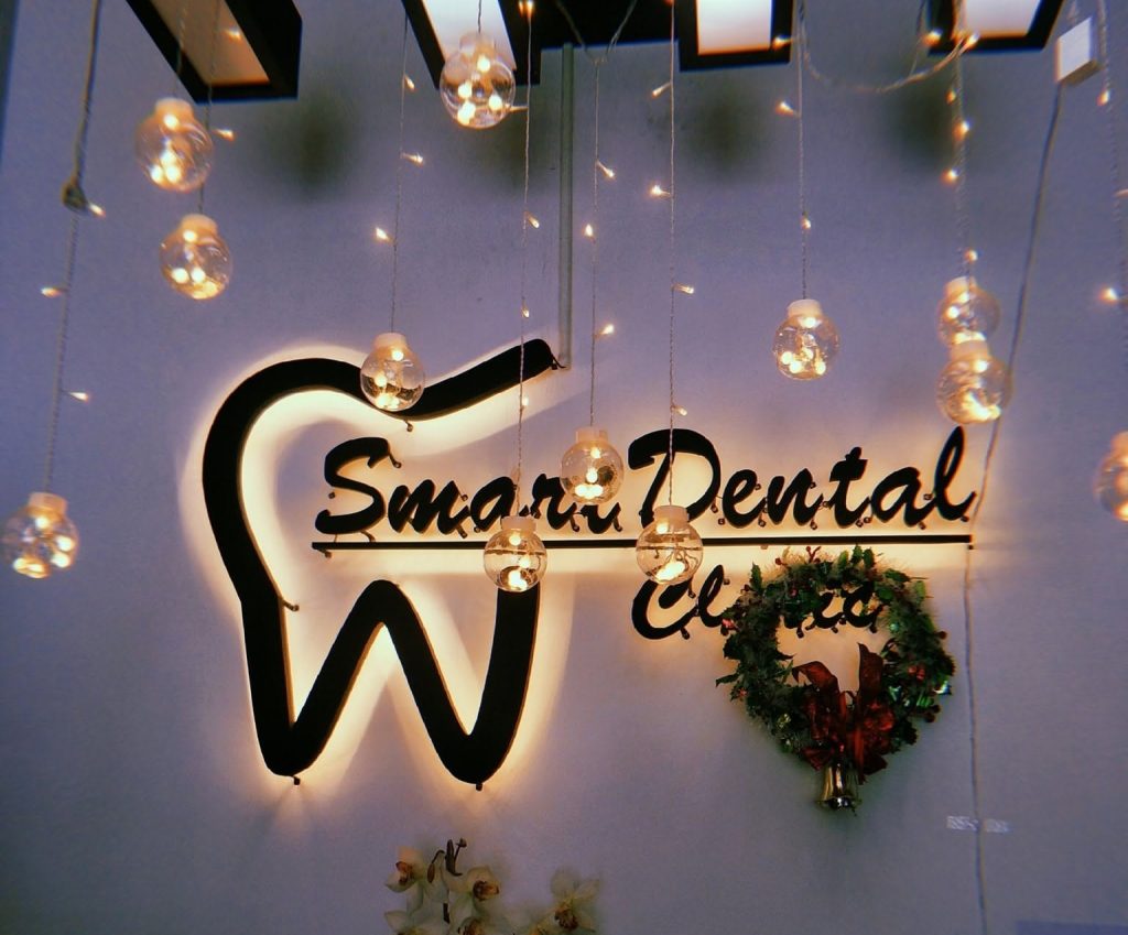 Smart Dental Clinic หมอเฉลิมพล 